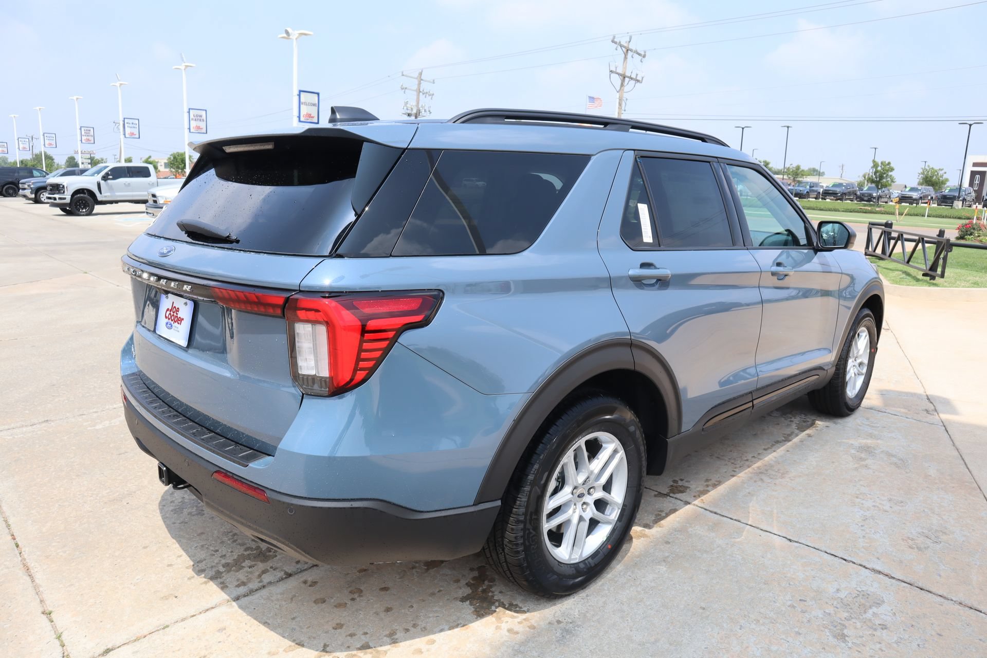 New 2026 Ford Explorer Active RWD image 21