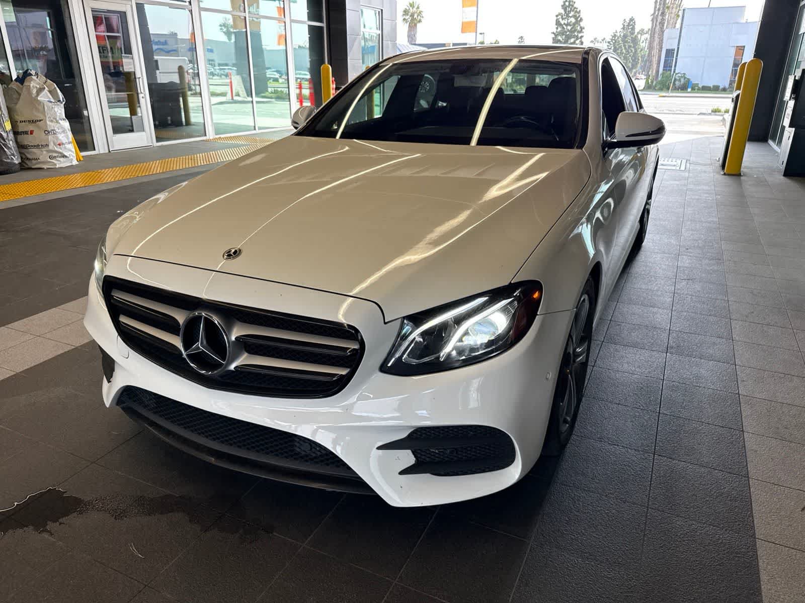 Used 2018 Mercedes-Benz E 300 image 2