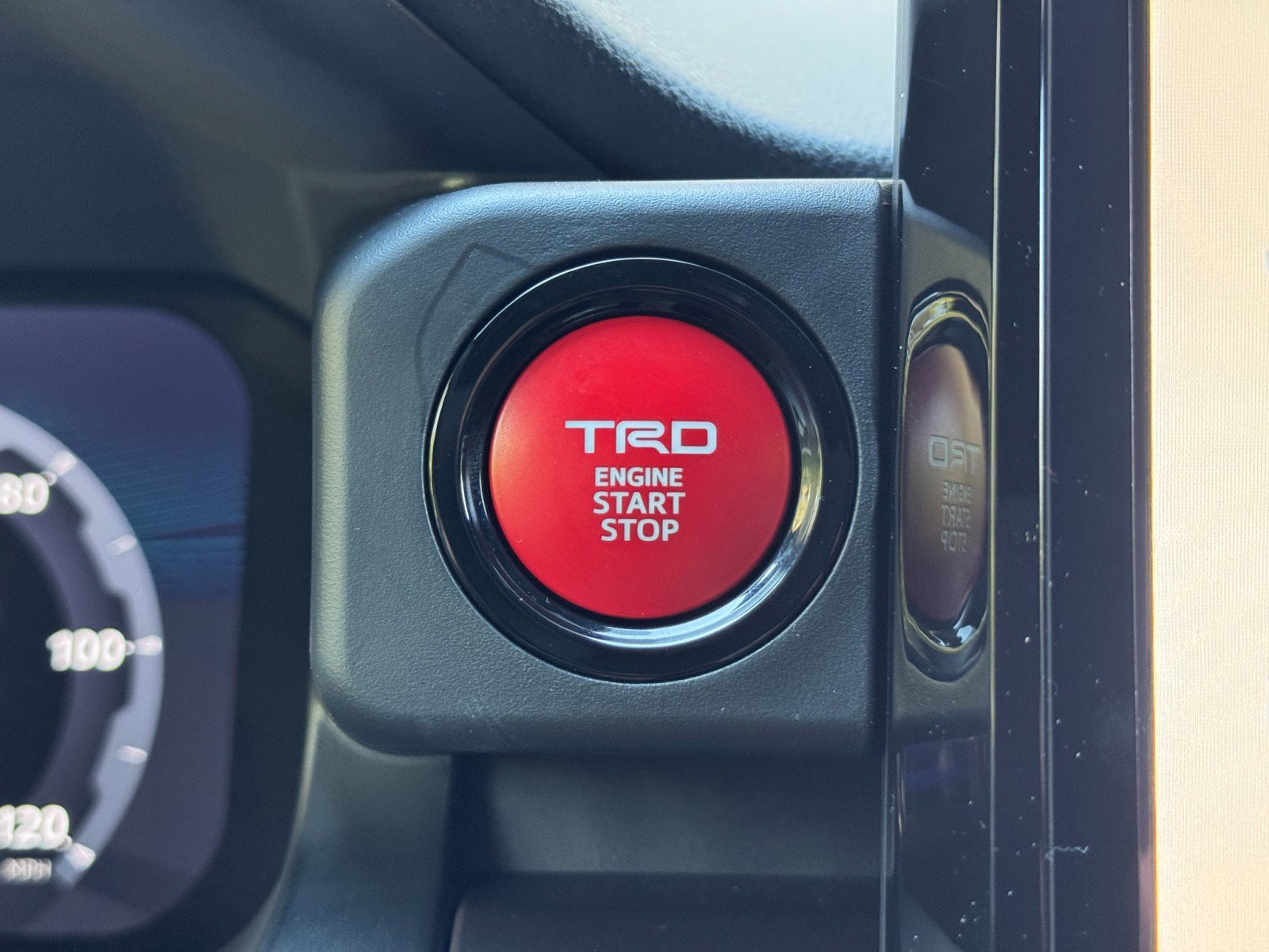 Used 2025 Toyota Tacoma TRD Sport AWD/4WD image 22