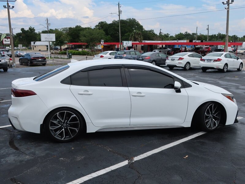 Used 2022 Toyota Corolla SE FWD image 5