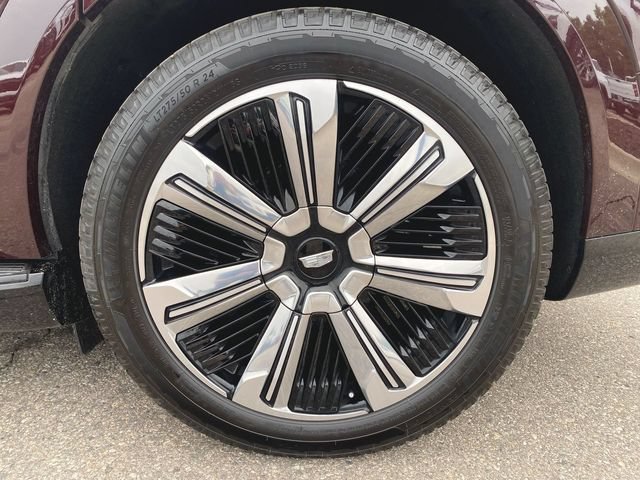 Used 2025 Cadillac Escalade IQ Luxury 2 w/ LPO, Premium Carpet Package AWD/4WD image 32
