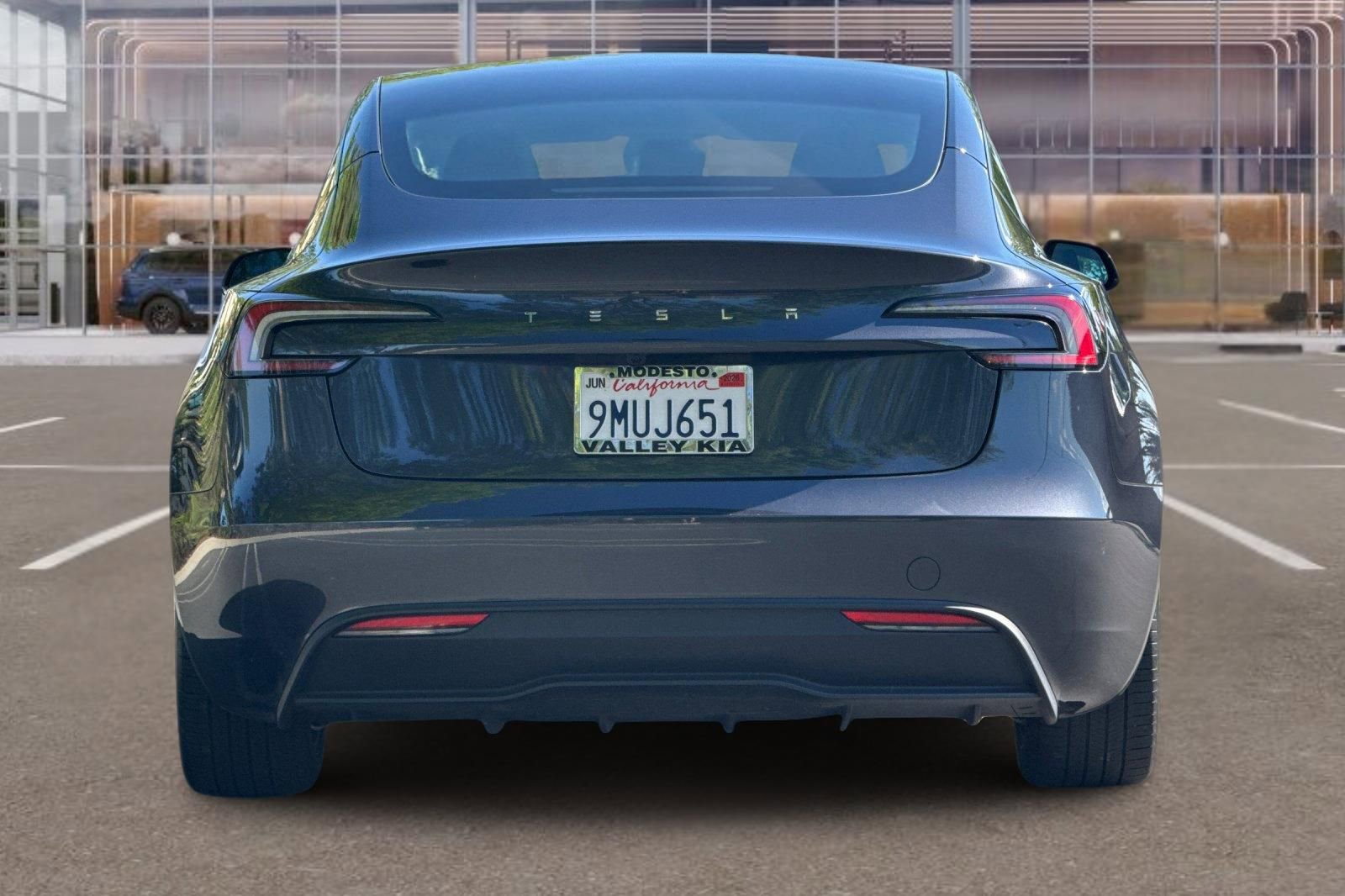 Used 2024 Tesla Model 3 Standard Range image 5