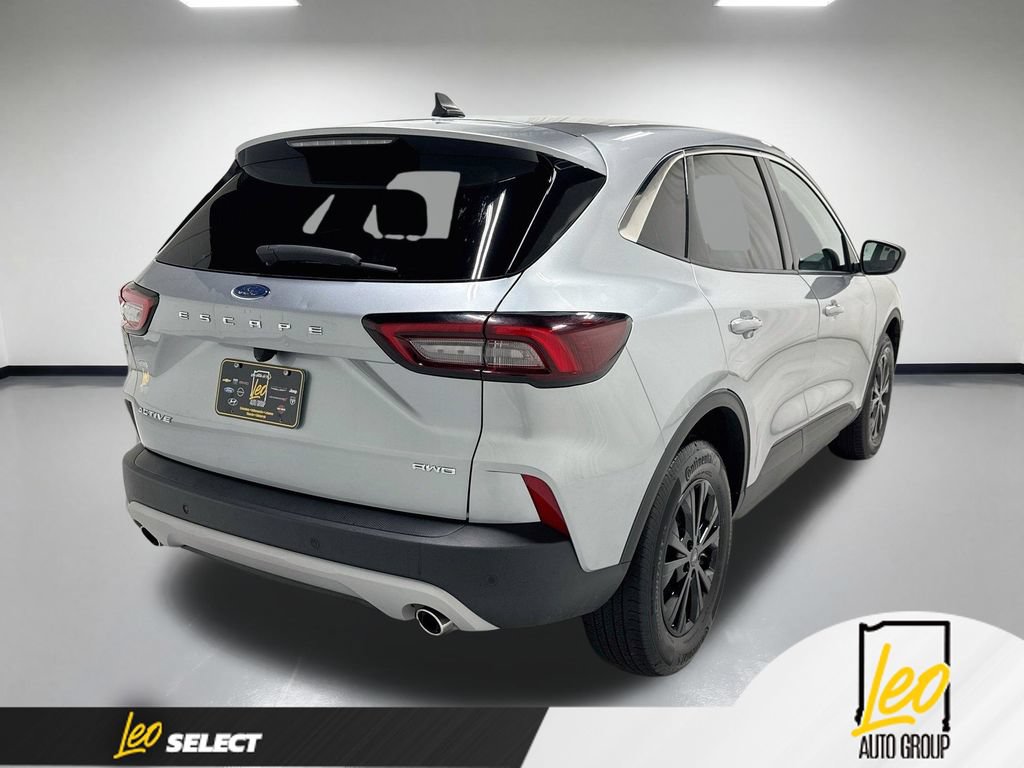 Used 2023 Ford Escape Active w/ Tech Pack #1 AWD/4WD image 8