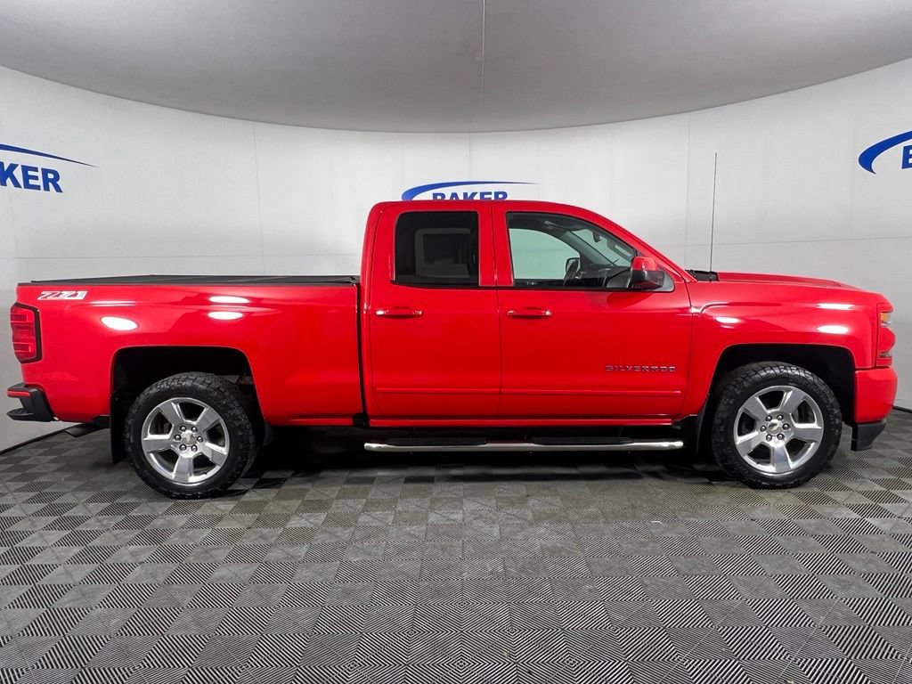 Used 2017 Chevrolet Silverado 1500 LT w/ All Star Edition AWD/4WD image 6