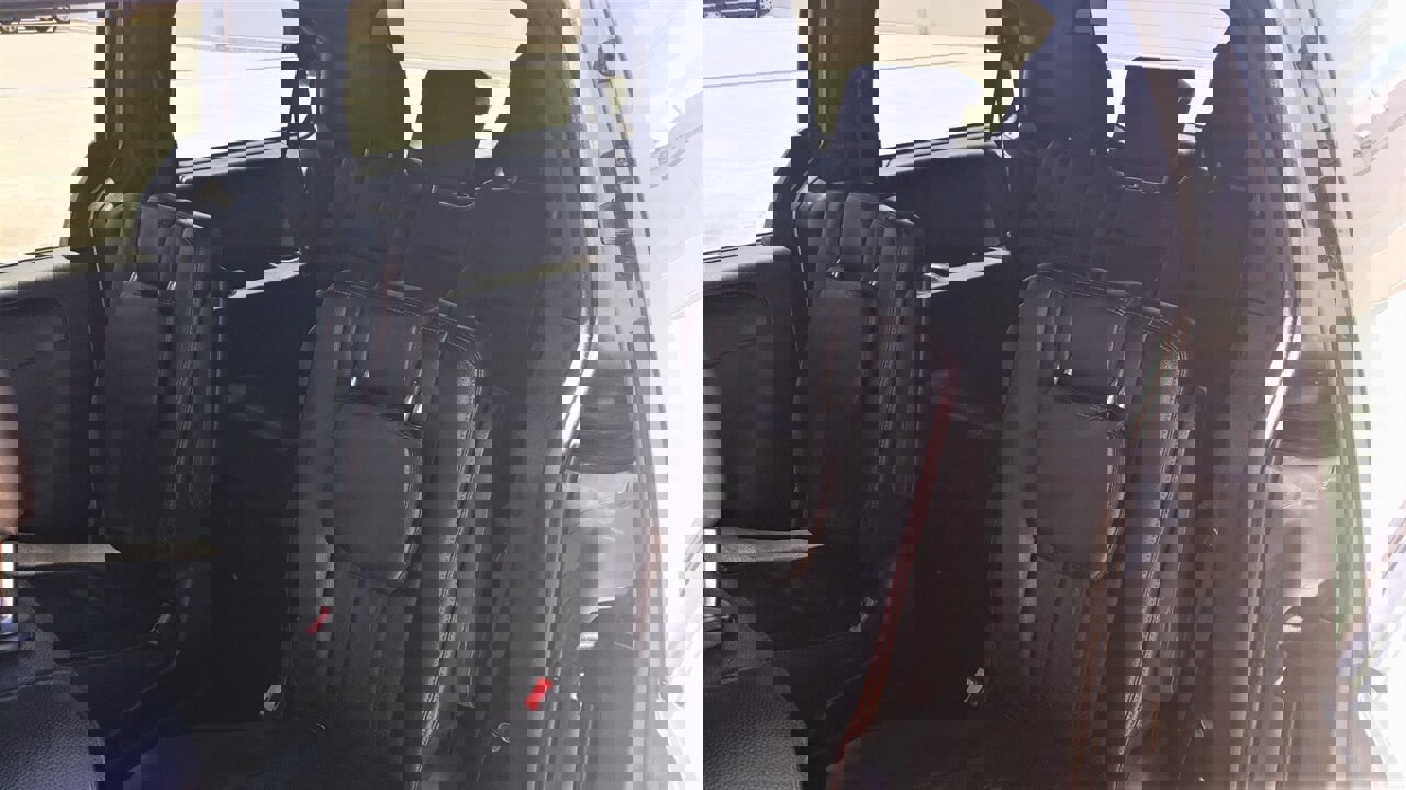 Used 2016 Dodge Grand Caravan R/T image 12