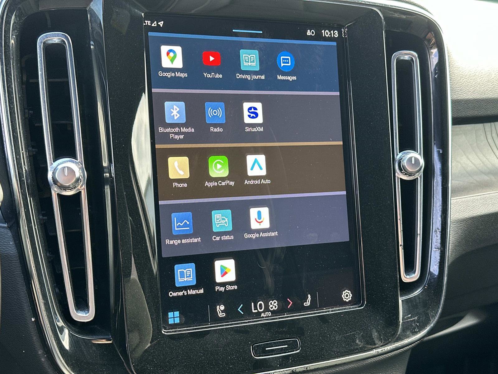 Certified 2023 Volvo XC40 Recharge Plus image 11