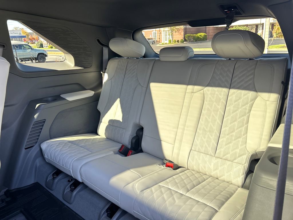 New 2026 Cadillac Escalade IQ Luxury 2 image 25