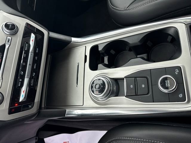 Used 2023 Ford Explorer XLT w/ Equipment Group 202A image 29
