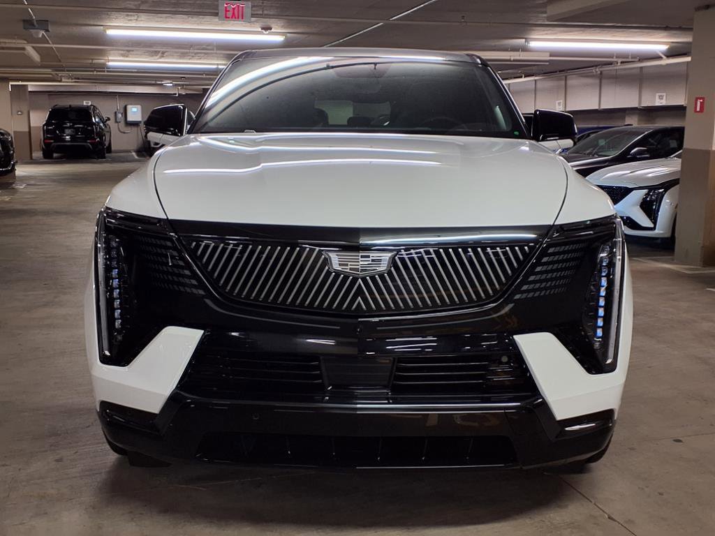 Used 2025 Cadillac Escalade IQ Sport 2 w/ LPO, ONYX Package image 2