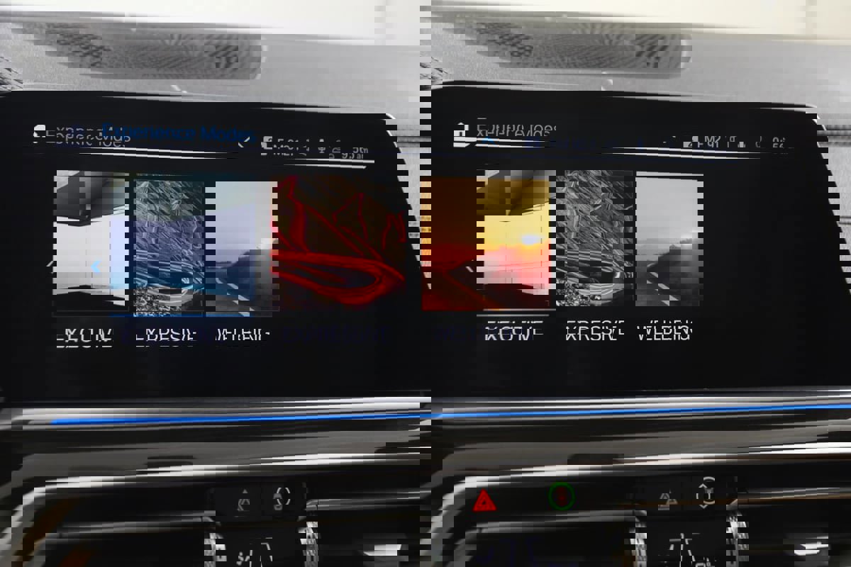 Used 2023 BMW X5 xDrive45e w/ M Sport Package image 40