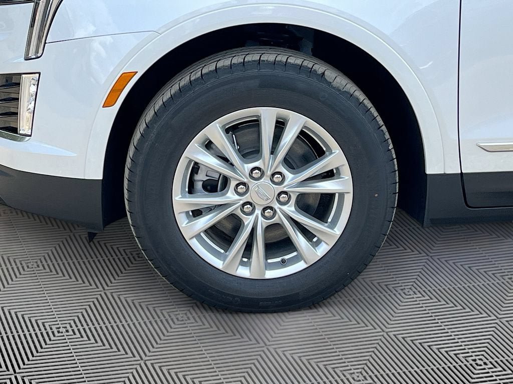 New 2026 Cadillac XT5 Luxury w/ LPO, Floor Liner Package AWD/4WD image 10