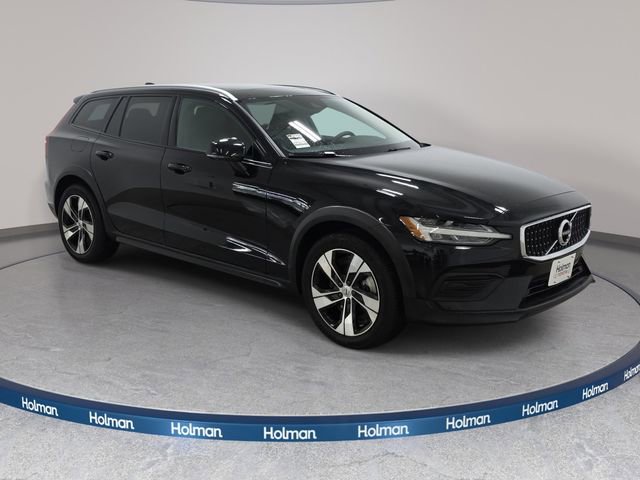 Used 2020 Volvo V60 T5 Cross Country w/ Protection Package Premier AWD/4WD image 4