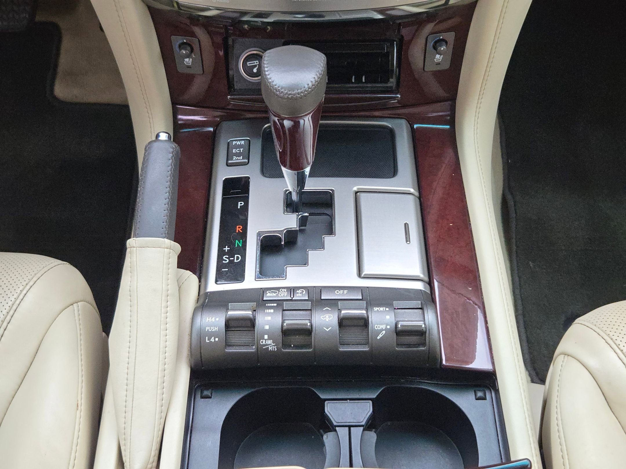 Used 2014 Lexus LX 570 4WD image 20