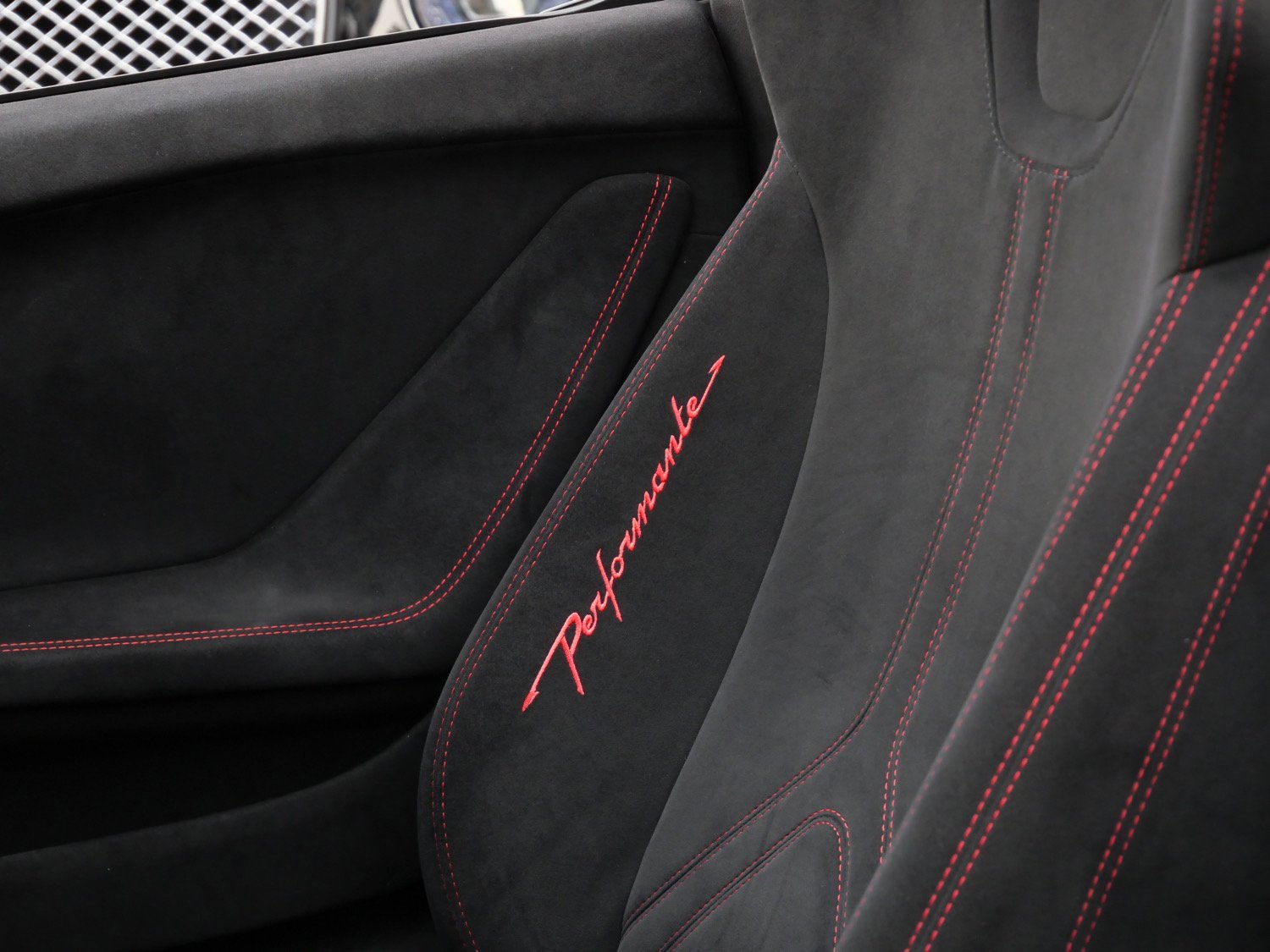 Used 2018 Lamborghini Huracan Performante image 25