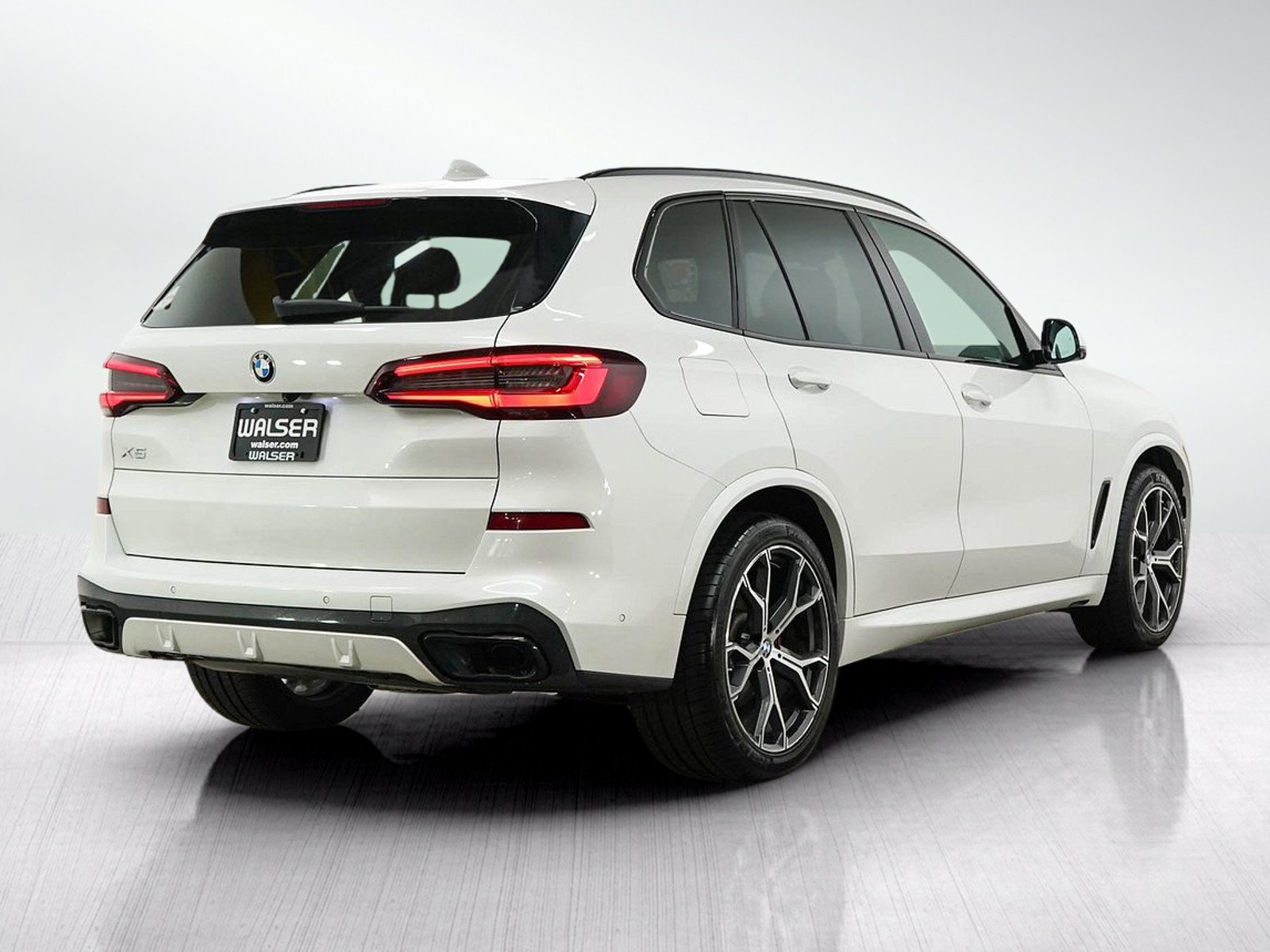 Used 2022 BMW X5 xDrive40i AWD/4WD image 5