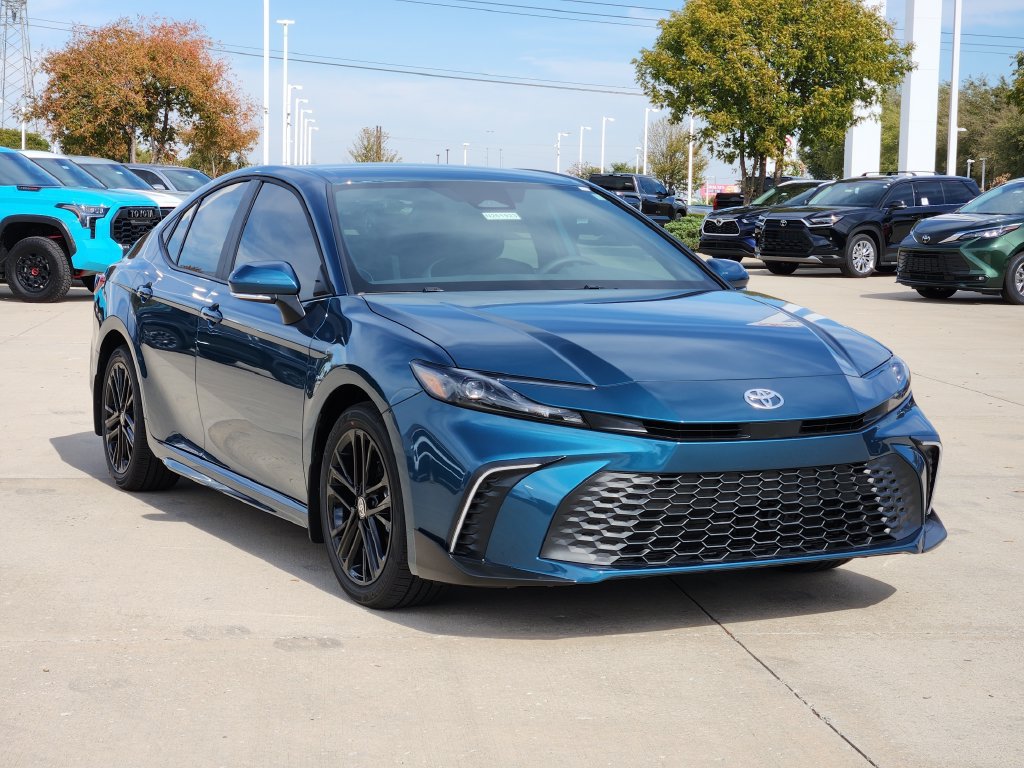 New 2026 Toyota Camry SE w/ Convenience Package FWD image 3