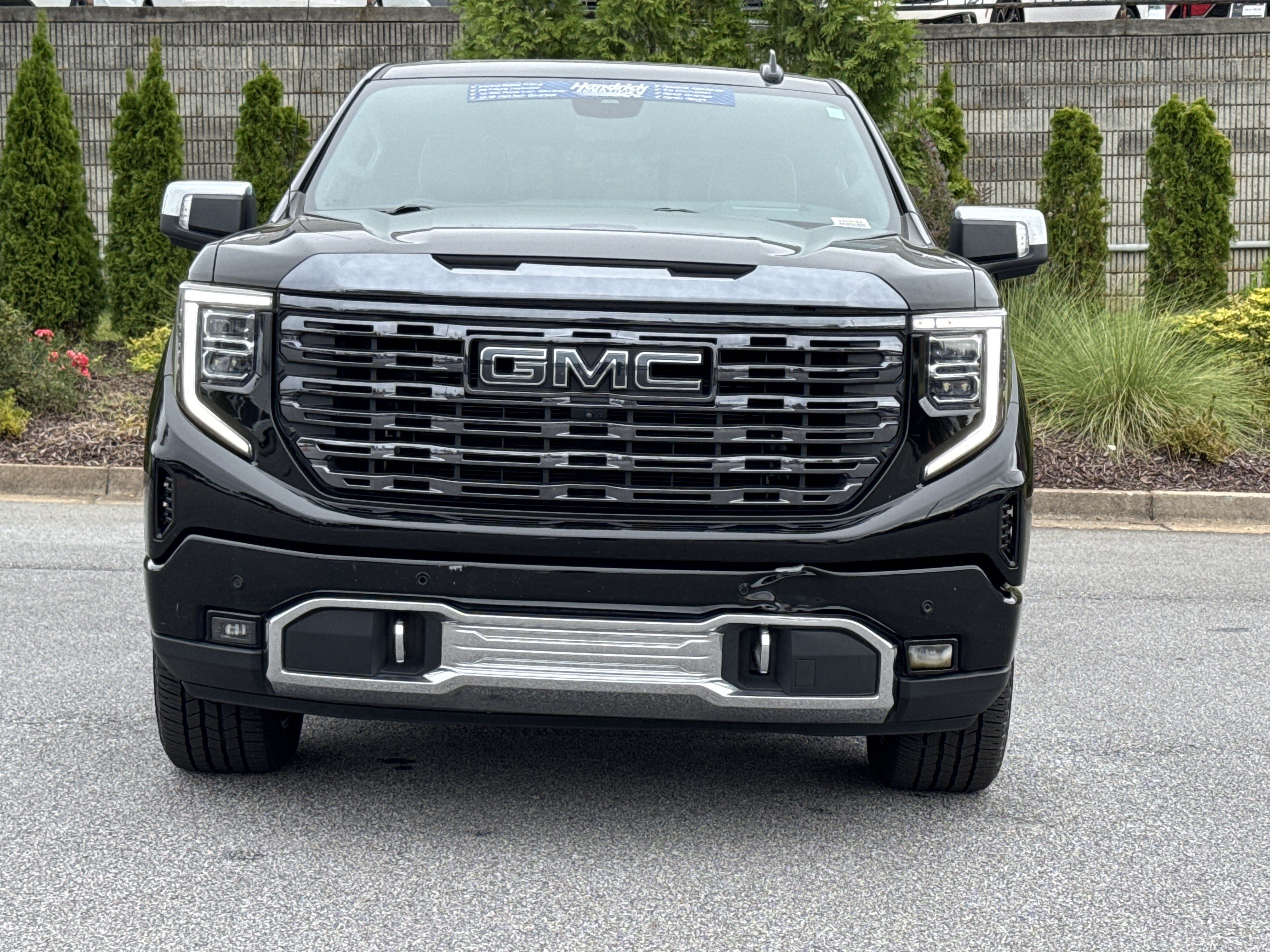 Used 2023 GMC Sierra 1500 Denali Ultimate AWD/4WD image 3
