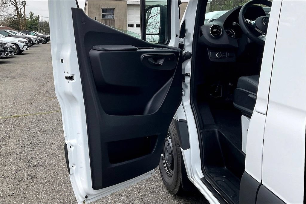 Used 2026 Mercedes-Benz Sprinter 2500 image 14