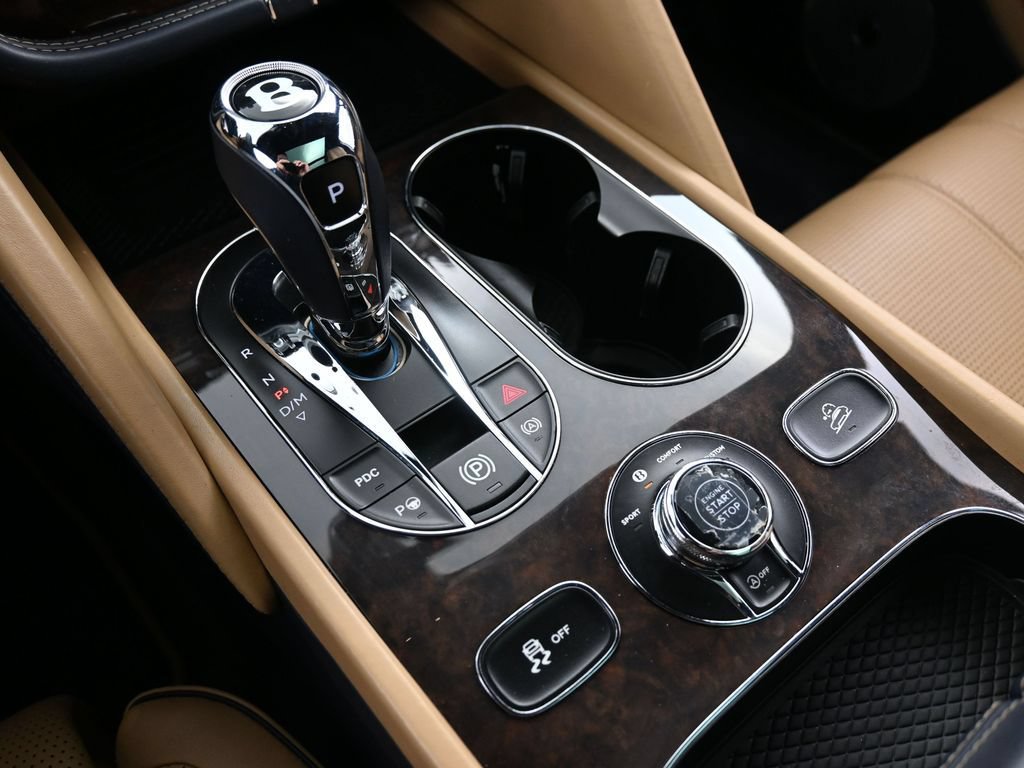 Certified 2023 Bentley Bentayga Extended Wheelbase AWD/4WD image 24