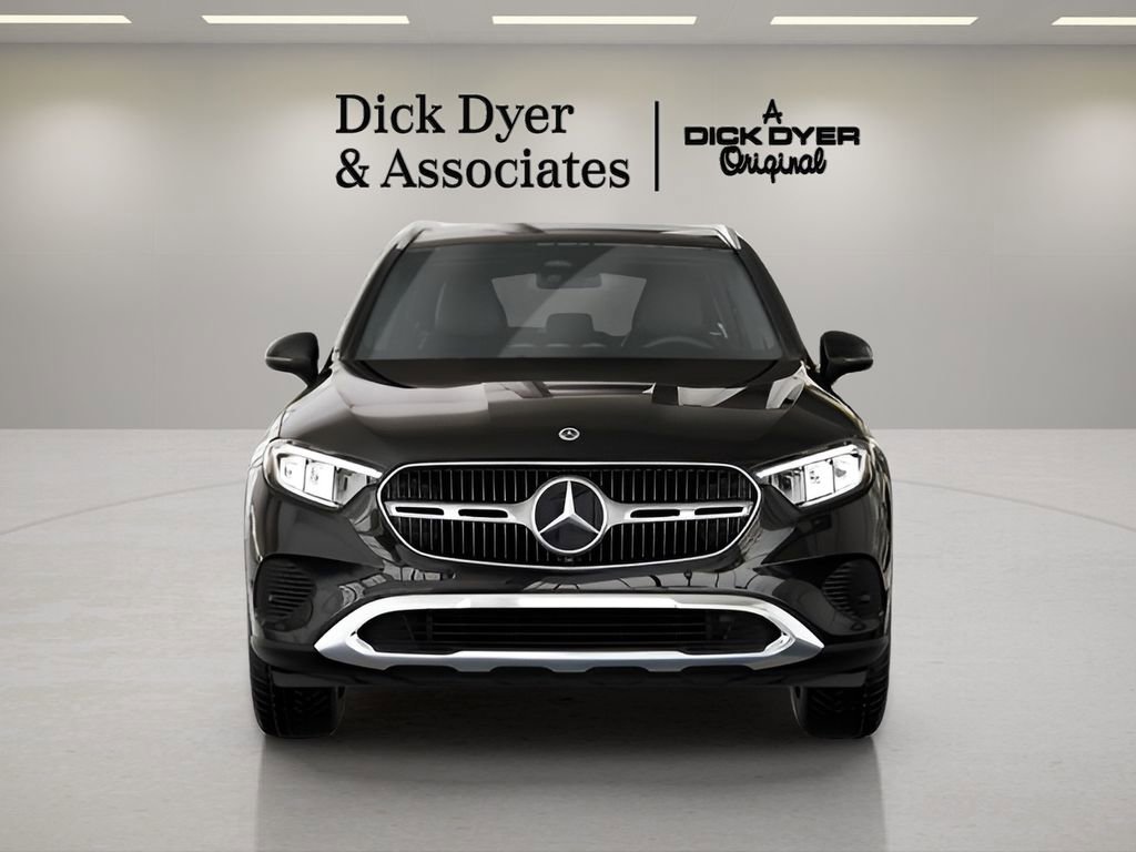 Used 2025 Mercedes-Benz GLC 300 GLC 300 image 33