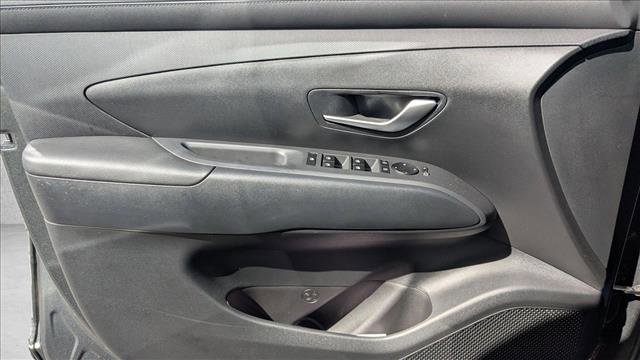 Used 2025 Hyundai Tucson SEL image 12