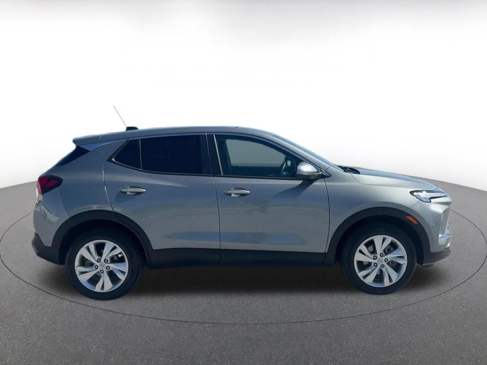 Used 2025 Buick Encore GX Preferred AWD/4WD image 16