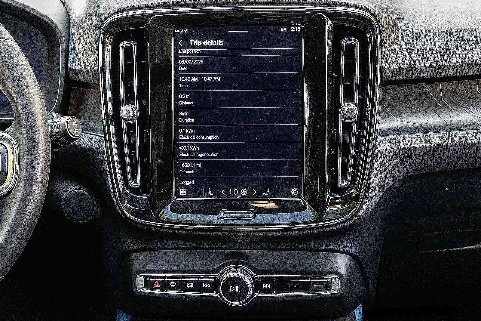 Used 2023 Volvo XC40 Recharge Plus w/ Protection Package Premier image 13