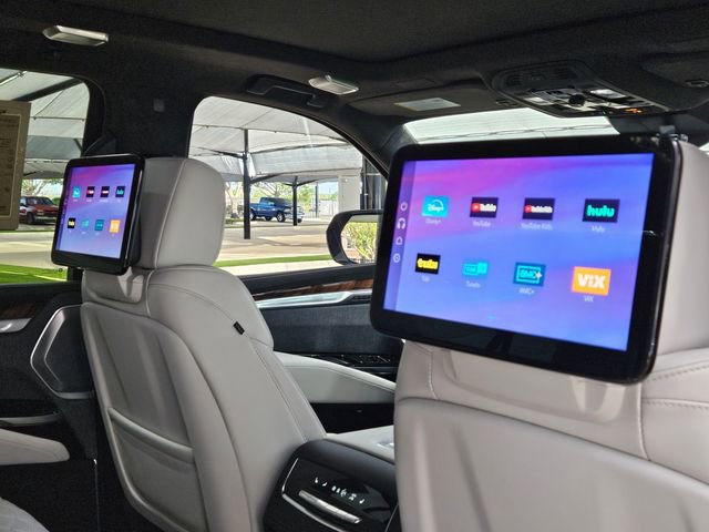 Certified 2026 Cadillac Escalade ESV Platinum Sport w/ LPO, ONYX Package AWD/4WD image 28
