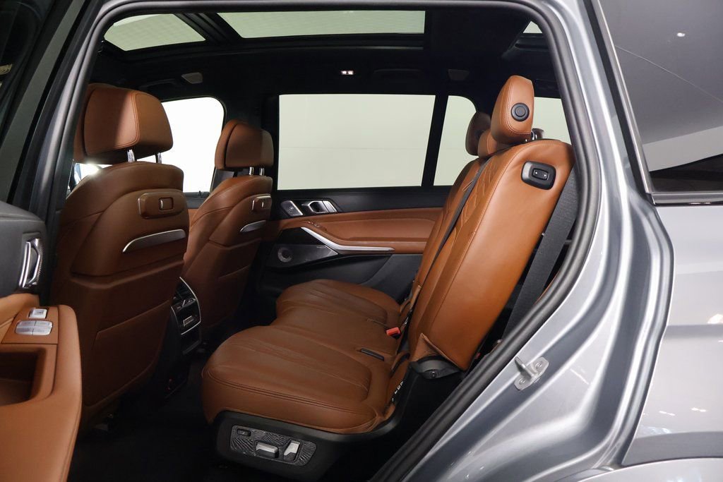 Used 2024 BMW X7 M60i w/ Executive Package image 11