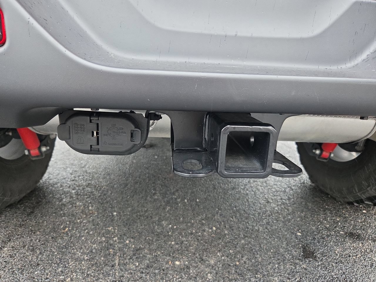 Used 2025 Jeep Wrangler Unlimited Sport AWD/4WD image 13