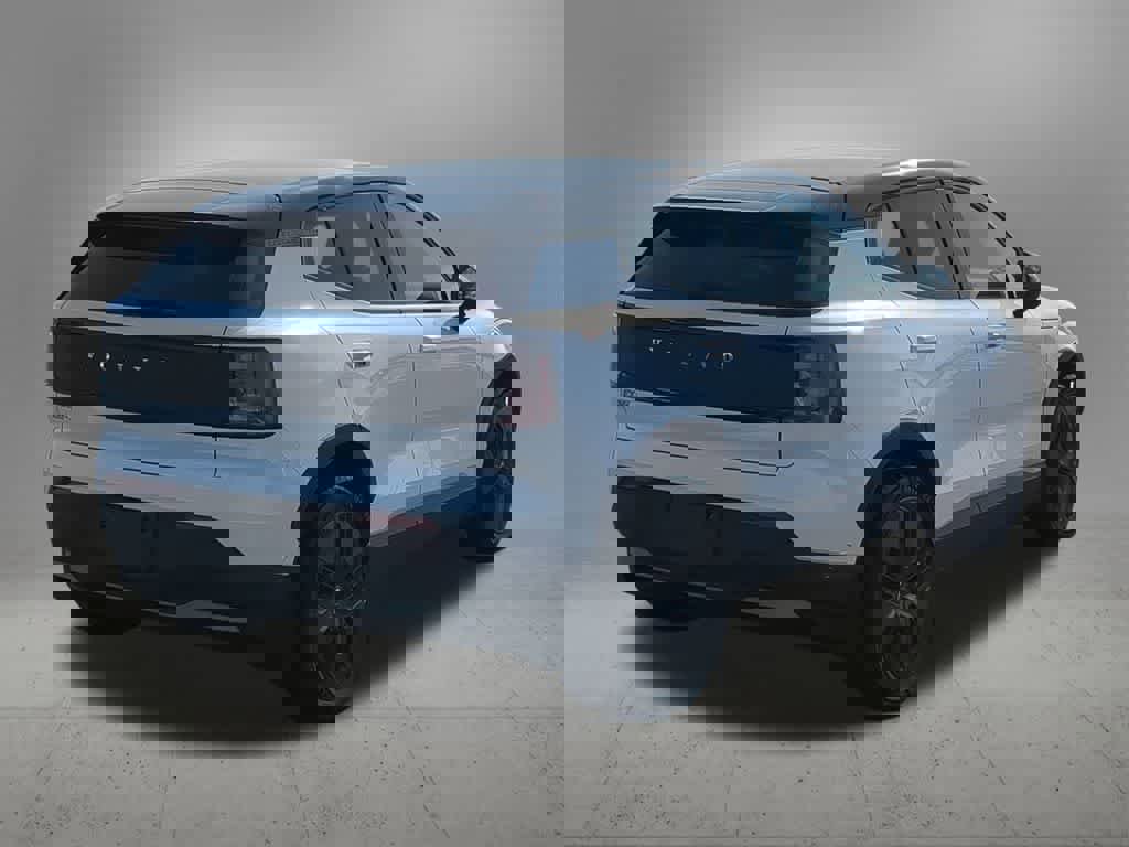 New 2026 Volvo EX30 Cross Country Ultra w/ Protection Package Premier AWD/4WD image 6