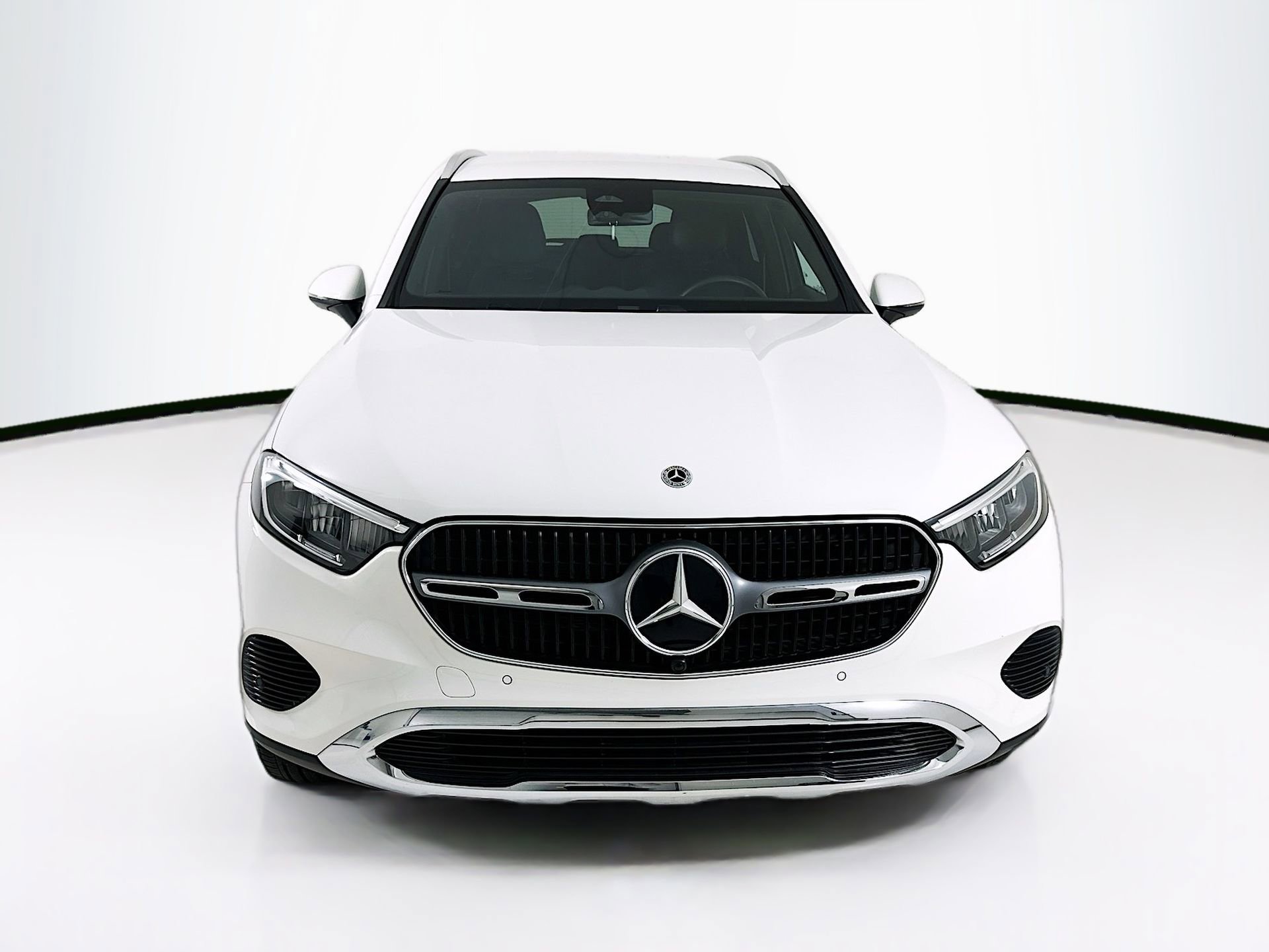 Certified 2025 Mercedes-Benz GLC 300 image 2