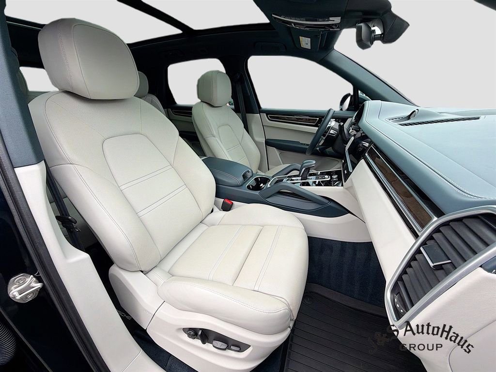 Used 2022 Porsche Cayenne S AWD/4WD image 34
