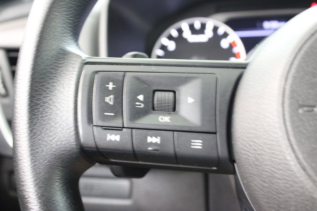 Used 2024 Nissan Rogue S image 24