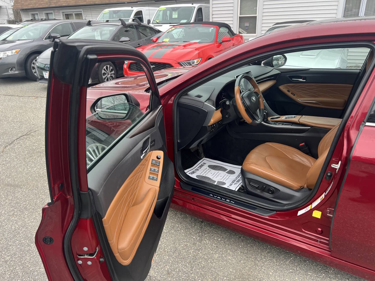 Used 2019 Toyota Avalon Limited w/ Advanced Safety Package image 21