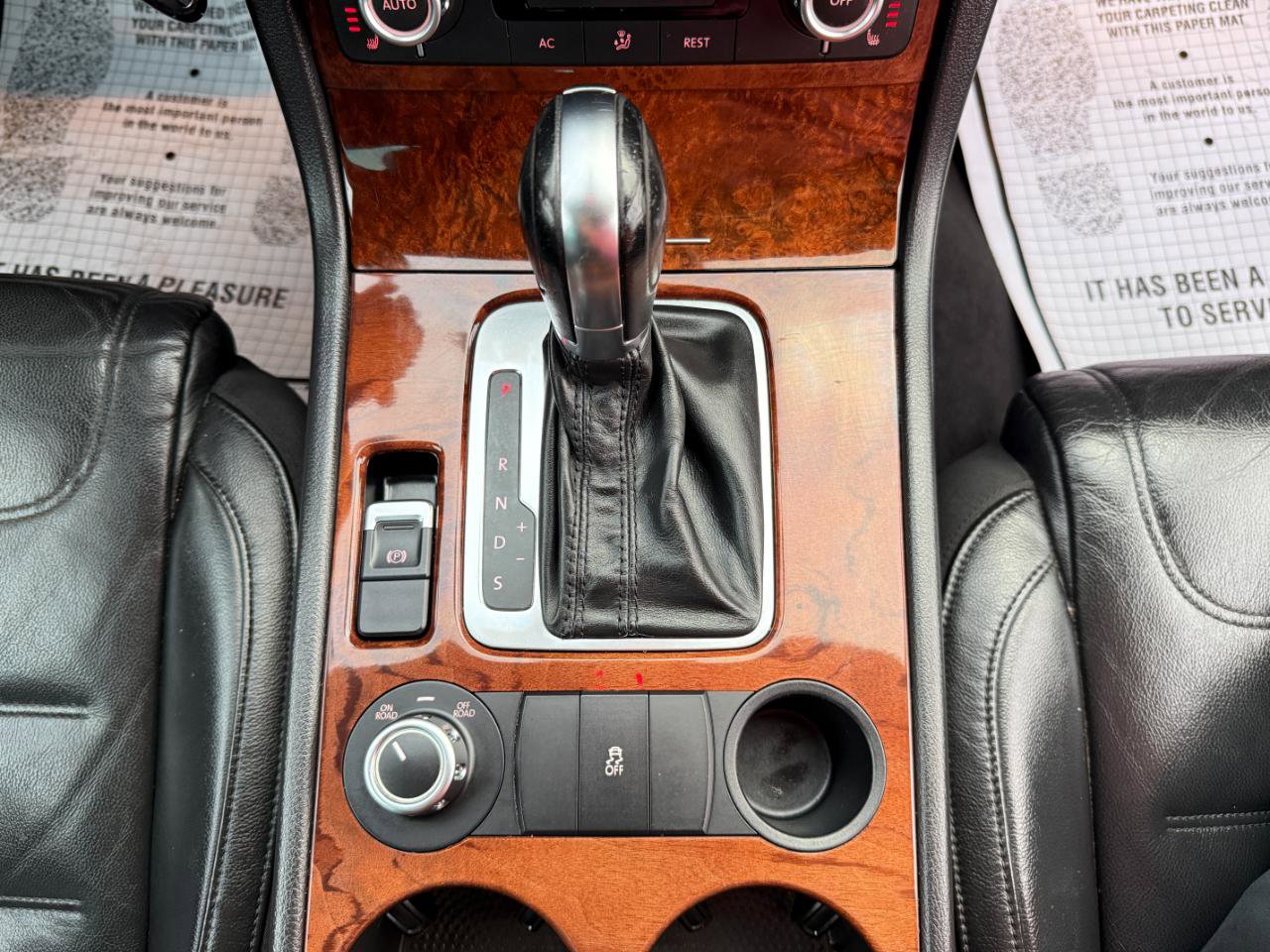 Used 2012 Volkswagen Touareg VR6 image 54