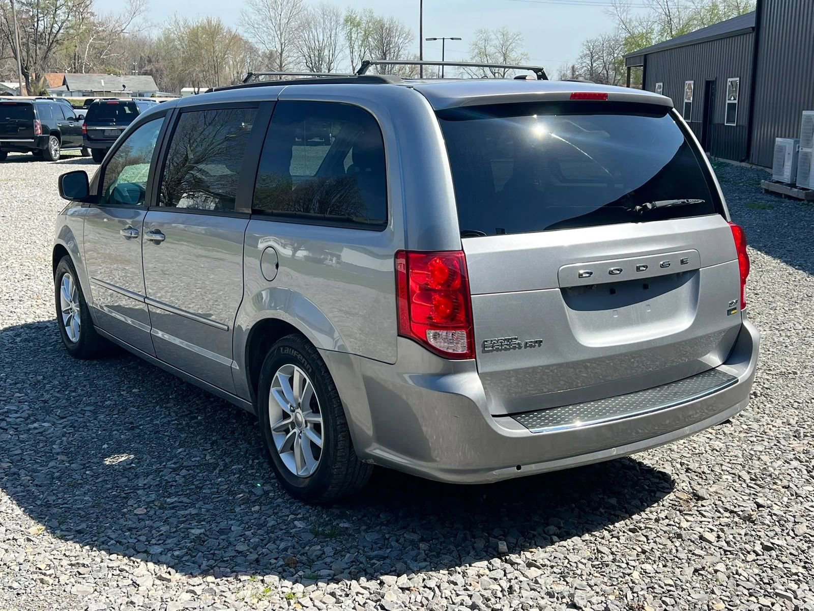 Used 2014 Dodge Grand Caravan SXT FWD image 3