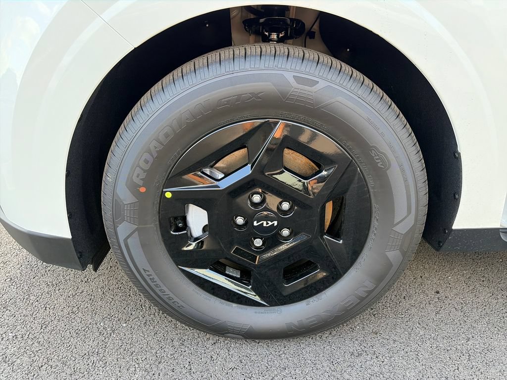 New 2027 Kia Carnival FWD image 24