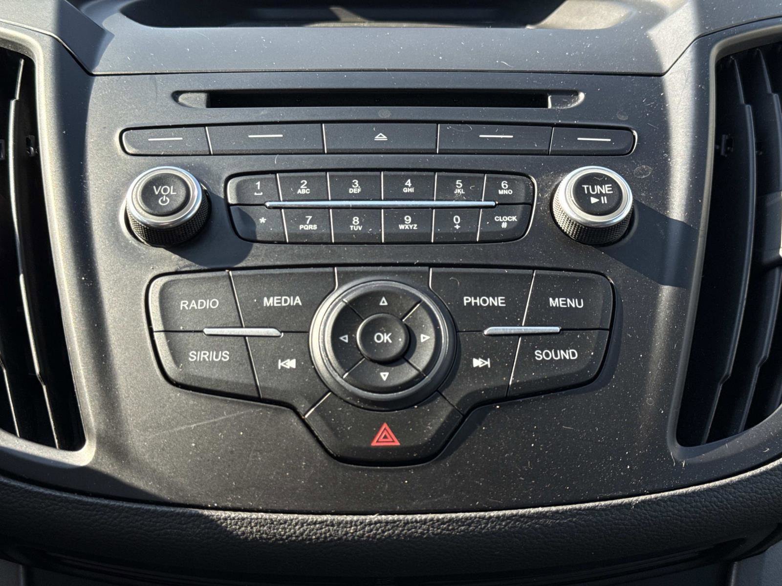 Used 2017 Ford Escape SE image 5