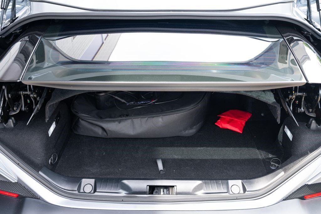 Used 2022 Ferrari Portofino M RWD image 24