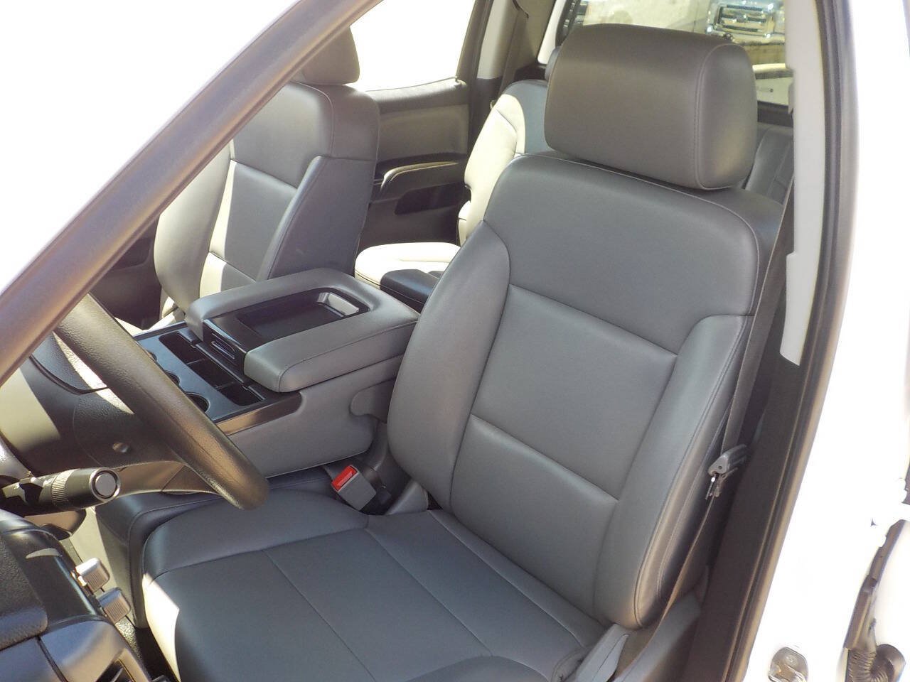 Used 2015 Chevrolet Silverado 2500 W/T AWD/4WD image 12