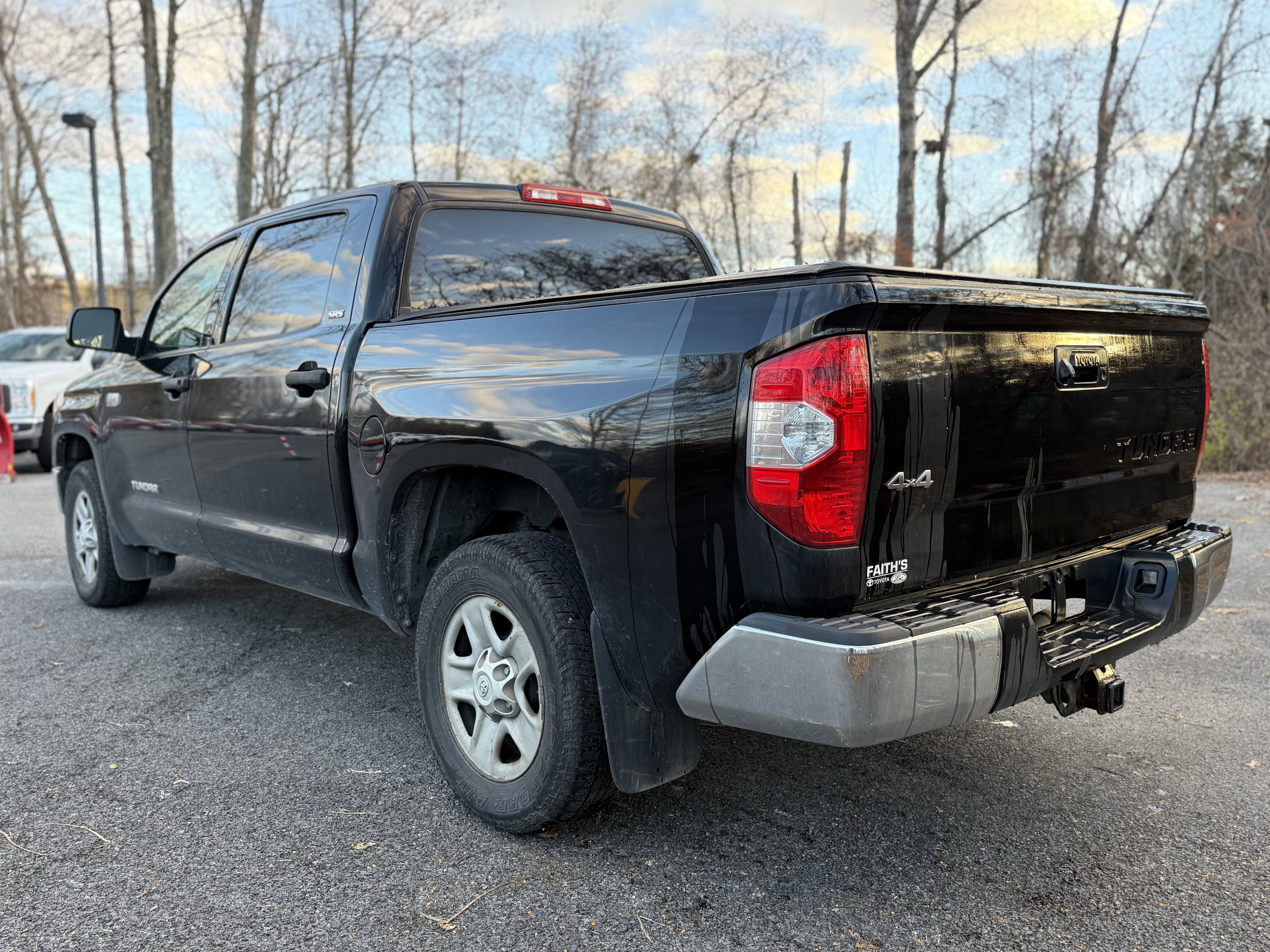 Used 2017 Toyota Tundra SR5 image 3