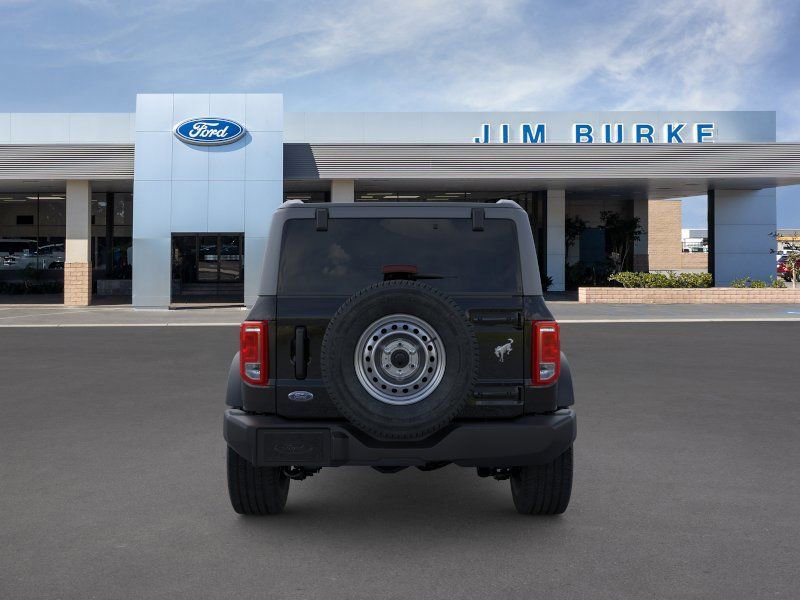 New 2025 Ford Bronco 4-Door image 5