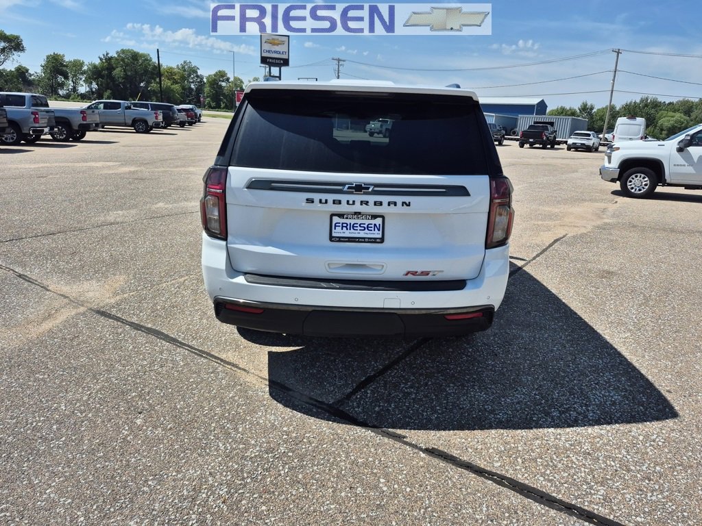 Used 2022 Chevrolet Suburban RST w/ Luxury Package image 4