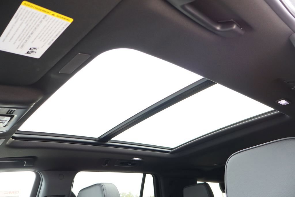 New 2026 GMC Yukon Denali w/ Sun & Power Step Package image 18