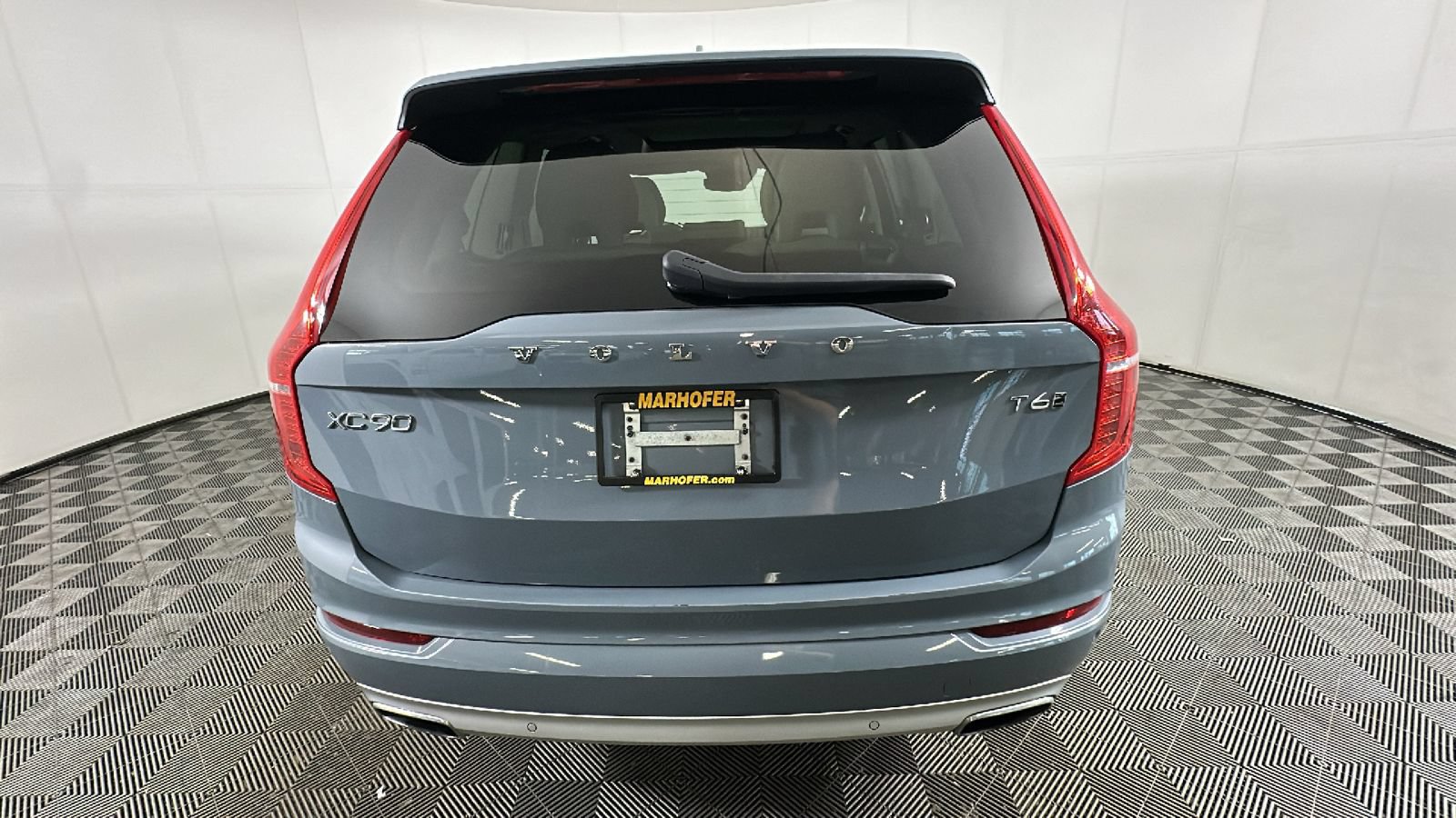 Used 2021 Volvo XC90 T6 Momentum AWD/4WD video 3