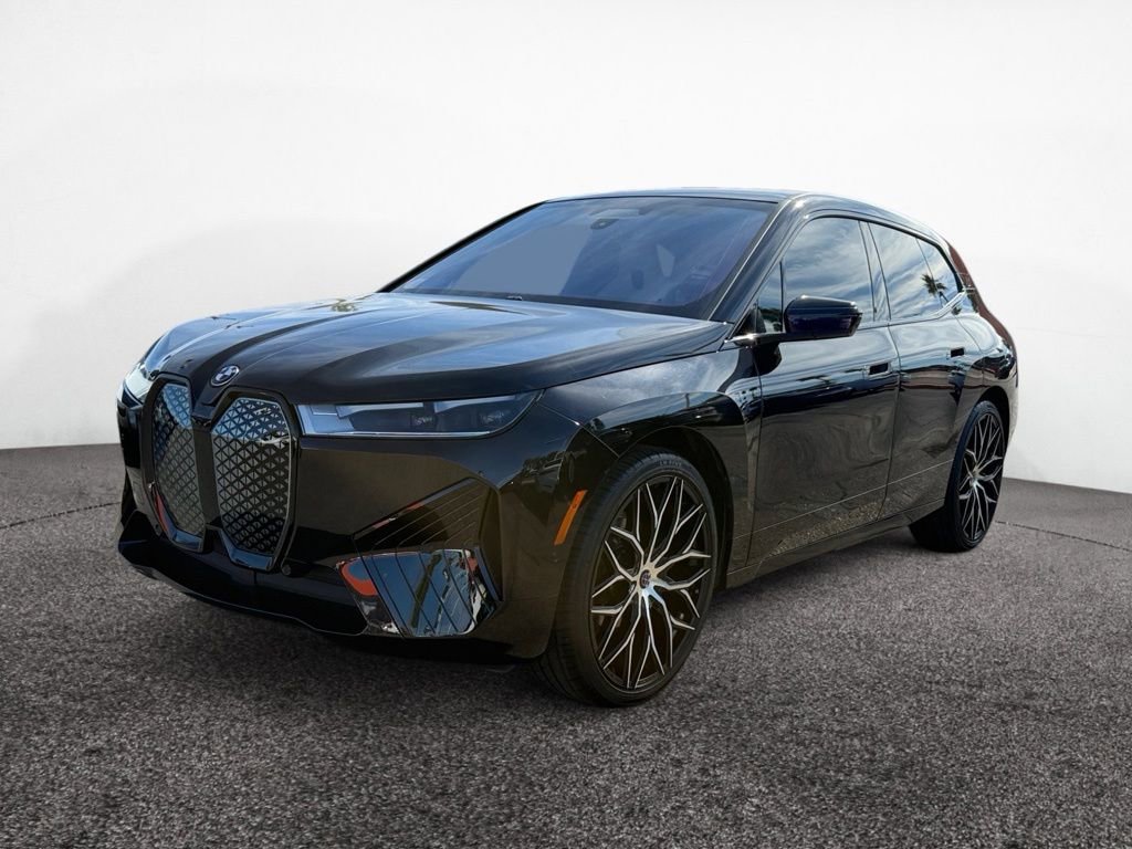 Used 2025 BMW iX xDrive50 image 1