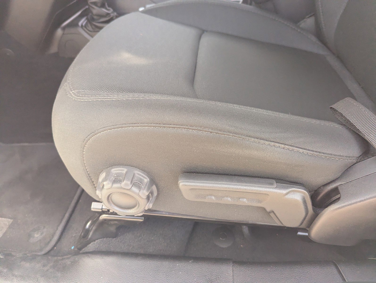 Used 2019 Jeep Wrangler Unlimited Sport S image 28