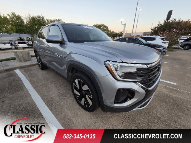 Used 2024 Volkswagen Atlas Cross Sport SE w/ Panoramic Sunroof Package