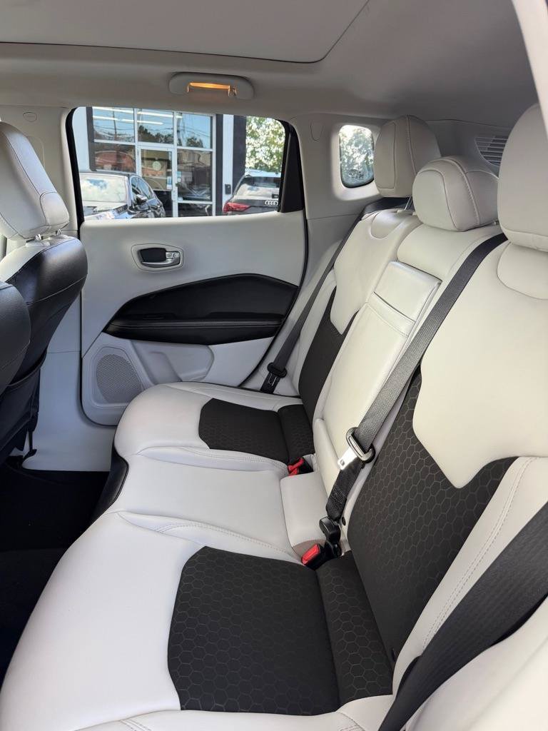 Used 2018 Jeep Compass Latitude w/ Popular Equipment Group AWD/4WD image 31